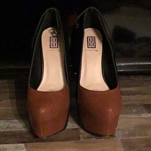 Heels - Picture 2 of 4